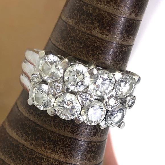 Diamond Ring - Picture 2 of 8